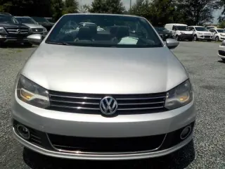 2012 Volkswagen Eos 2dr Conv Executive SULEV
