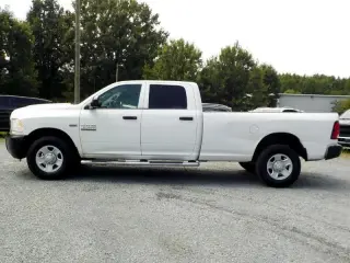 2017 RAM 3500 SLT Crew Cab LWB 4WD