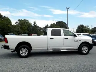 2017 RAM 3500 SLT Crew Cab LWB 4WD