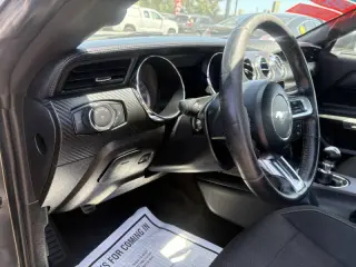 2016 Ford Mustang V6