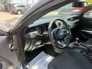 2016 Ford Mustang V6