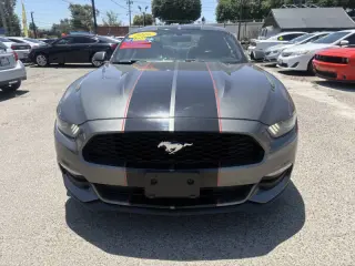 2016 Ford Mustang V6