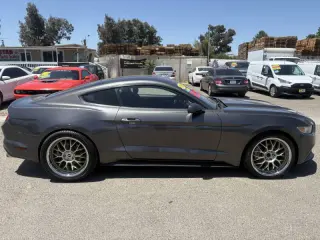 2016 Ford Mustang V6