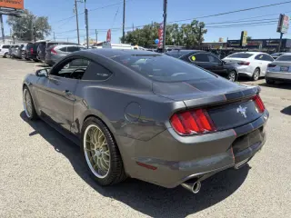 2016 Ford Mustang V6