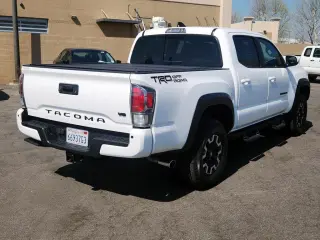 Toyota Tacoma 2021 4x2 TRD Off-Road 4dr Double Cab 5.0 ft SB