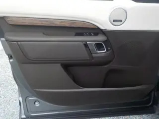 2017 Land Rover Discovery HSE Luxury V6 Supercharged