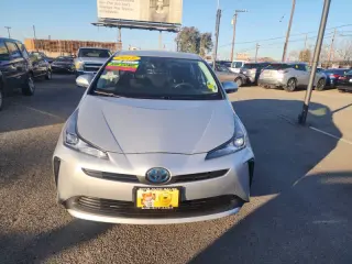 2019 Toyota Prius L Eco