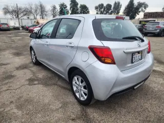 2016 Toyota Yaris 5-Door LE