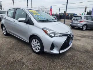 2016 Toyota Yaris 5-Door LE