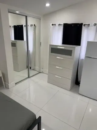 Se Renta Habitación