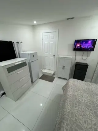 Se Renta Habitación