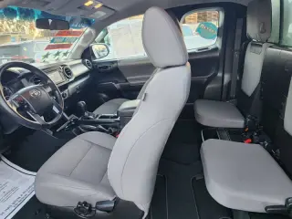 2017 Toyota Tacoma SR