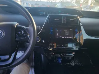 2019 Toyota Prius L Eco