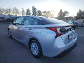 2019 Toyota Prius L Eco