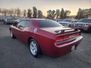 2009 Dodge Challenger SE