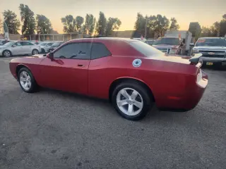 2009 Dodge Challenger SE