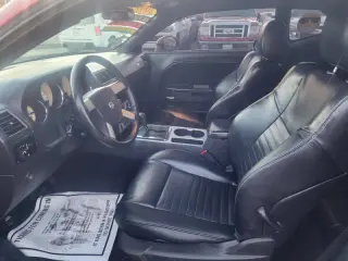 2009 Dodge Challenger SE