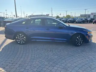 2025 Kia K5 EX