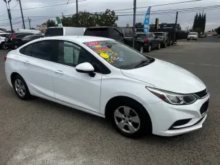 2017 Chevrolet Cruze LS Auto