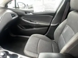 2017 Chevrolet Cruze LS Auto
