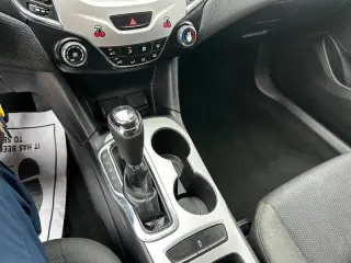 2017 Chevrolet Cruze LS Auto
