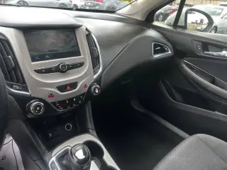 2017 Chevrolet Cruze LS Auto