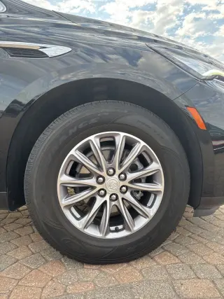 2022 Buick Enclave Essence