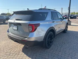 2024 Ford Explorer ST-Line