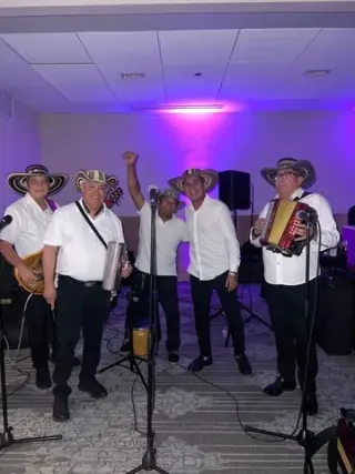 PARRANDA VALLENATA EN WESTON
