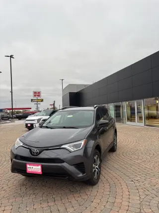 2017 Toyota RAV4 LE