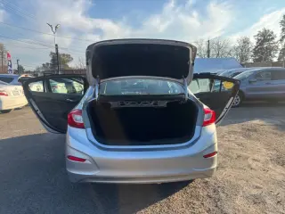 2017 Chevrolet Cruze LS Auto