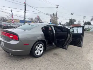 2012 Dodge Charger SE