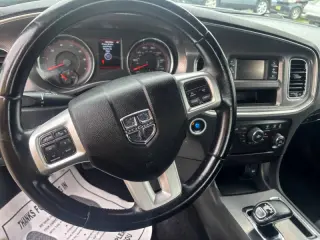 2012 Dodge Charger SE