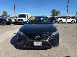 2018 Toyota Camry SE