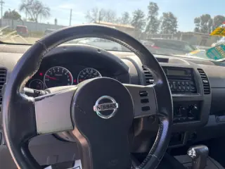 2006 Nissan Frontier LE