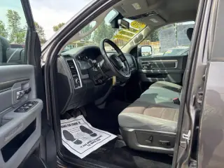 2016 RAM 1500 SLT