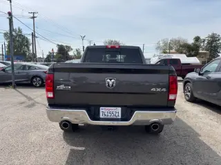 2016 RAM 1500 SLT
