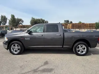 2016 RAM 1500 SLT