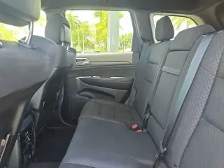 Jeep Grand Cherokee 2018 4x4 Laredo 4dr SUV