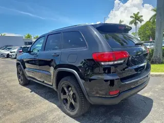 Jeep Grand Cherokee 2018 4x4 Laredo 4dr SUV