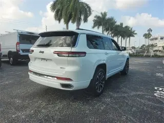 Jeep Grand Cherokee L 2021 4x2 Overland 4dr SUV