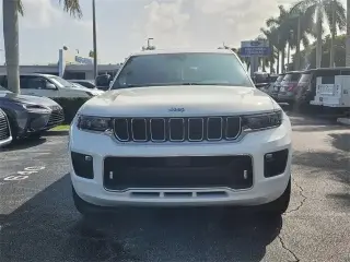 Jeep Grand Cherokee L 2021 4x2 Overland 4dr SUV