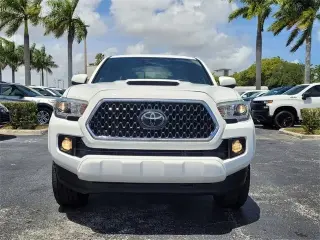 Toyota Tacoma 2018 4x2 TRD Off-Road 4dr Double Cab 5.0 ft SB
