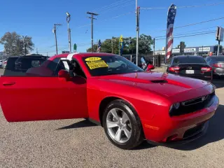 2015 Dodge Challenger SXT