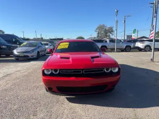 2015 Dodge Challenger SXT