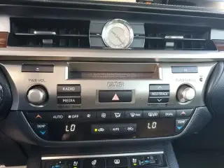 Lexus ES 350 2013 4dr Sedan
