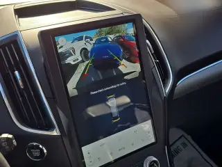 Ford Edge 2021 AWD Titanium 4dr Crossover