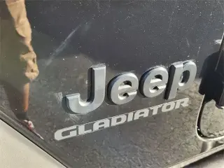 Jeep Gladiator 2020 4x4 Sport 4dr Crew Cab 5.0 ft. SB