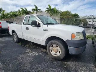 Ford F-150 2007 STX 2dr Regular Cab Styleside 6.5 ft. SB