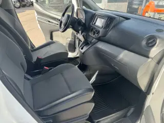 2017 Nissan NV200 SV